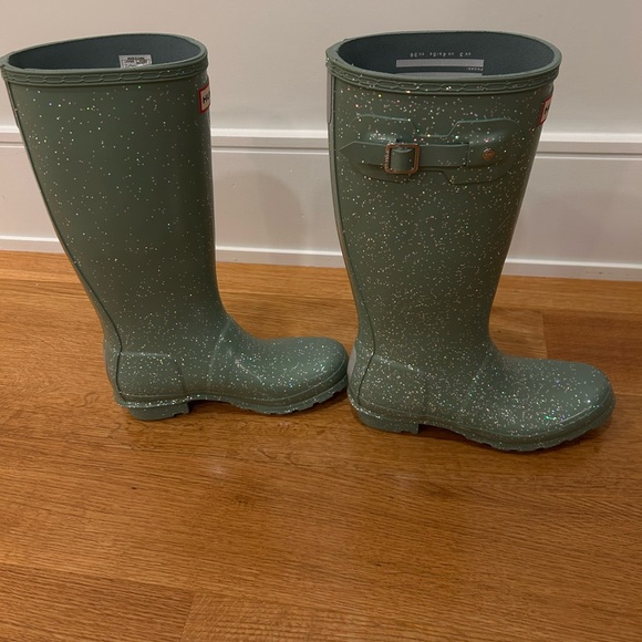 Hunter Sweet Gale Green Glitter Rain Boots like new - Picture 4 of 9